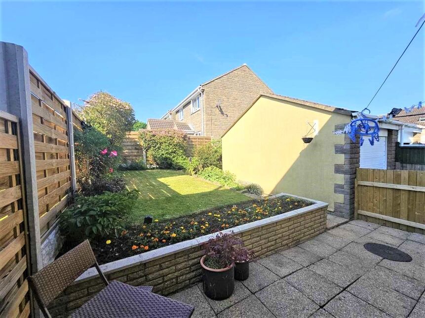 3 bedroom Semi Detached House for sale, Westwinn Garth, Leeds, LS14 £