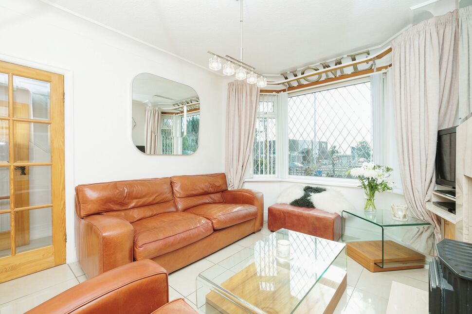 3 bedroom Semi Detached House for sale, Selby Road, Leeds, LS9 £215,000