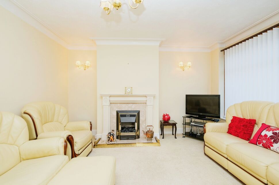3 bedroom Semi Detached House for sale, Foundry Lane, Leeds, LS9 £225,000