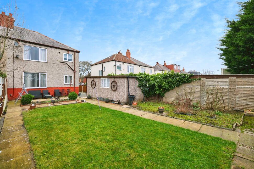 3 bedroom Semi Detached House for sale, Foundry Lane, Leeds, LS9 £225,000