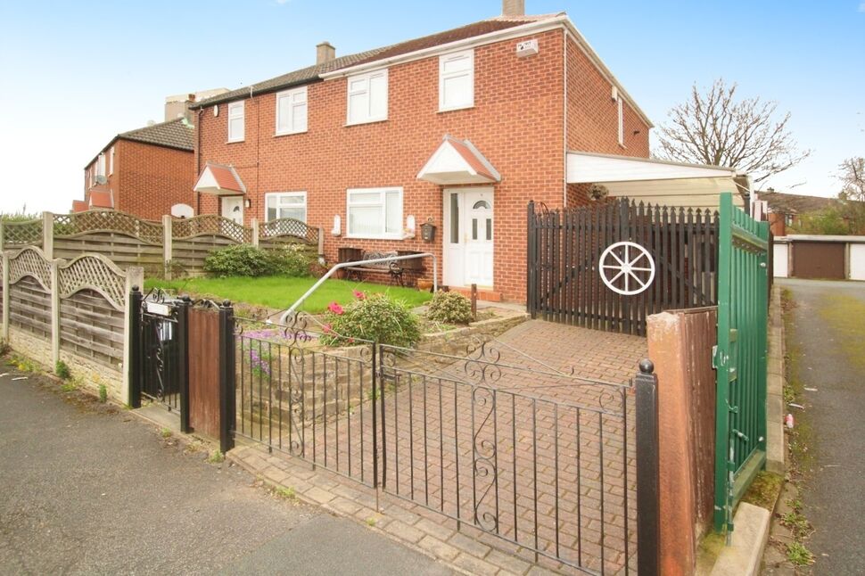 Main image of 2 bedroom Semi Detached House for sale, Barncroft Mount, Leeds, West Yorkshire, LS14