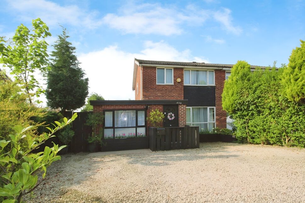 3 bedroom Semi Detached House for sale, Temple Gate, Leeds, LS15 £375,000