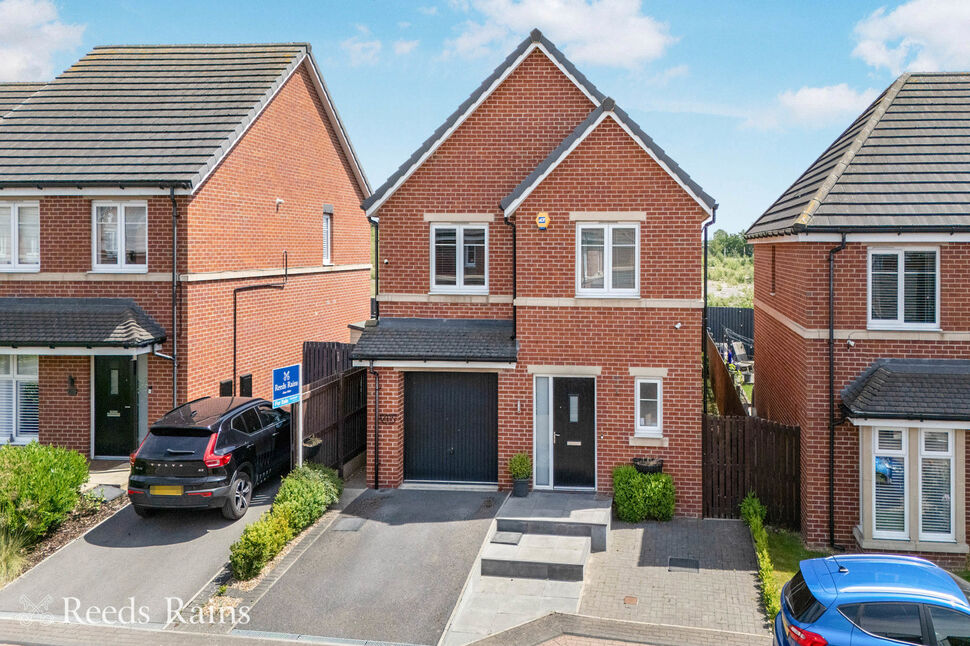 Main image of 4 bedroom Detached House for sale, Leicester Square, Crossgates, West Yorkshire, LS15