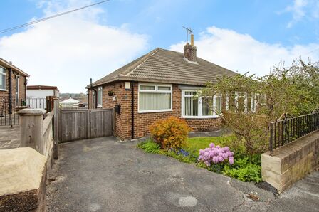 2 bedroom Semi Detached Bungalow for sale