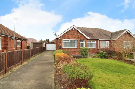 2 bedroom Semi Detached Bungalow for sale