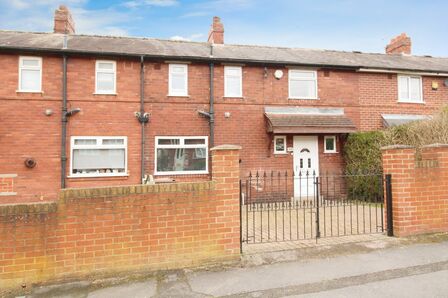 3 bedroom Mid Terrace House for sale