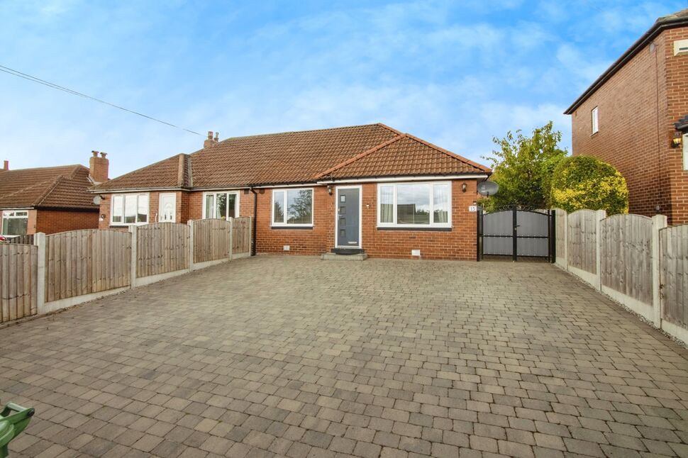 Main image of 2 bedroom Semi Detached Bungalow for sale, Pinfold Mount, Leeds, West Yorkshire, LS15