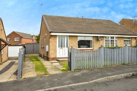 2 bedroom Semi Detached Bungalow for sale