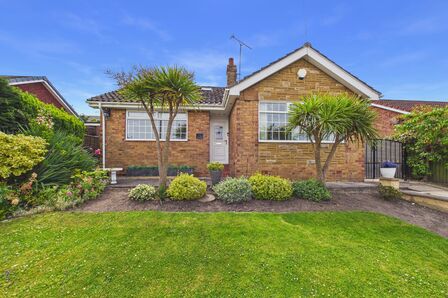 Templegate Rise, 2 bedroom Detached Bungalow for sale, &pound;275,000