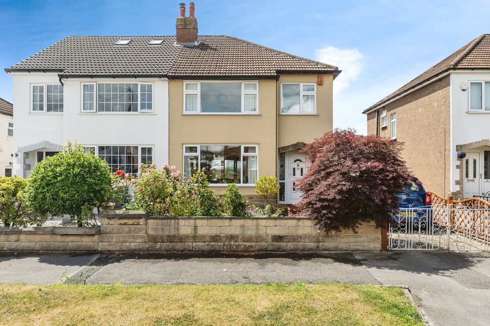 Main image of 3 bedroom Semi Detached House for sale, Temple Park Green, Leeds, West Yorkshire, LS15