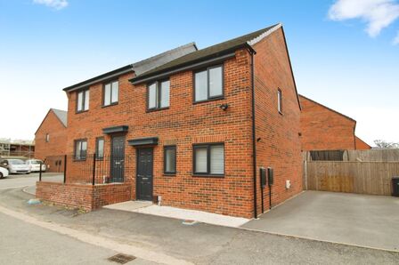 Calla Grove, 3 bedroom Semi Detached House for sale, £260,000