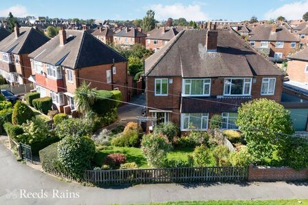 Manston Drive, 3 bedroom Semi Detached House for sale, £280,000