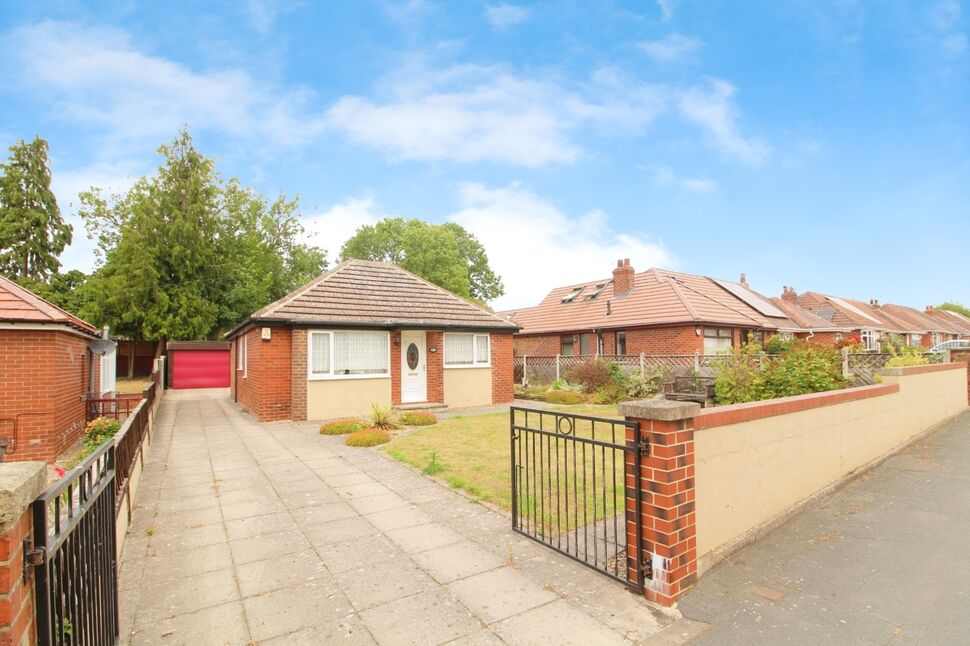 2 bedroom Detached Bungalow for sale