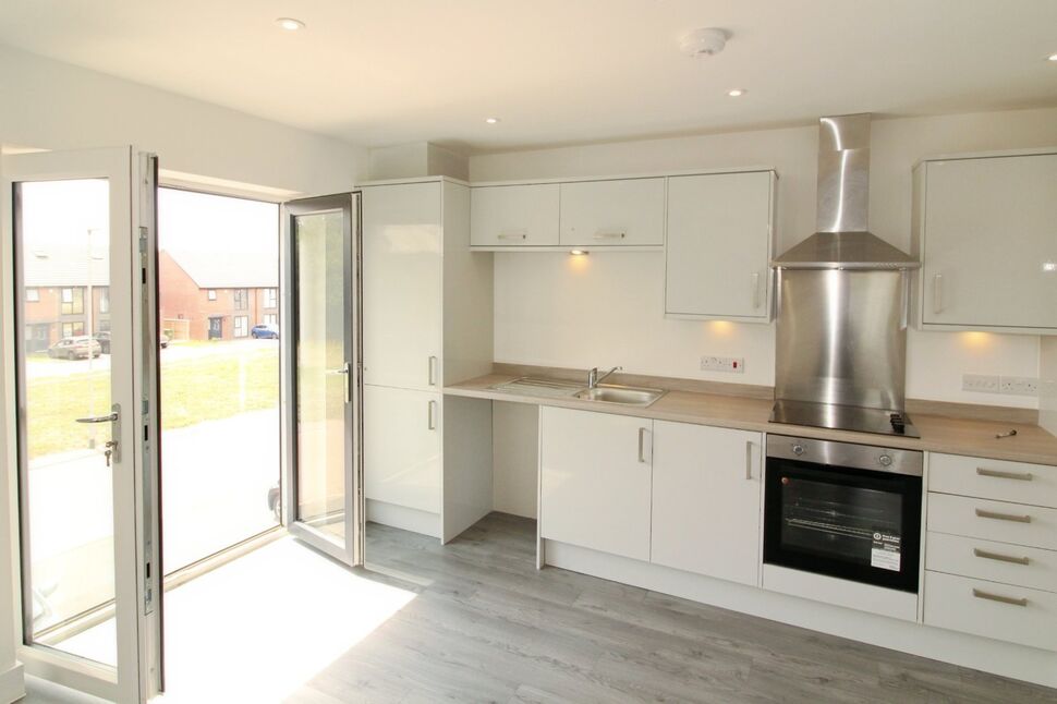Kitchen / Lounge