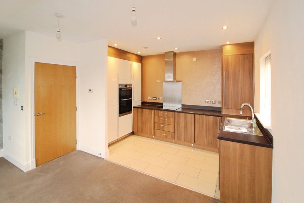 Kitchen / Lounge