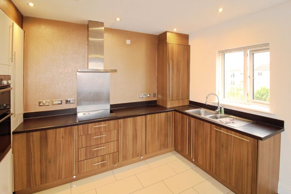 Kitchen / Lounge