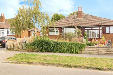 2 bedroom Semi Detached Bungalow for sale