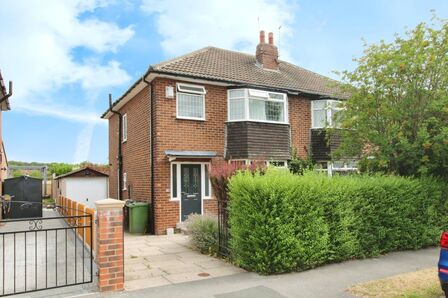 Manston Avenue, 3 bedroom Semi Detached House to rent, £1,295 pcm