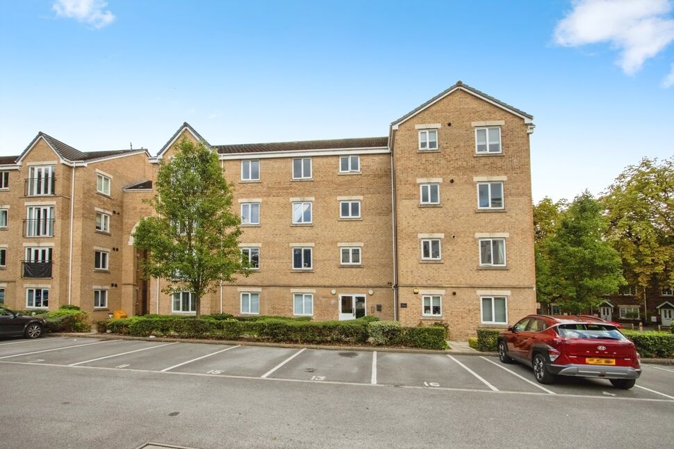 Main image of 2 bedroom  Flat for sale, Ash Court, Leeds, West Yorkshire, LS14