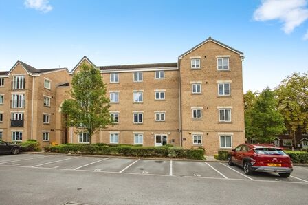 Ash Court, 2 bedroom  Flat for sale, £125,000
