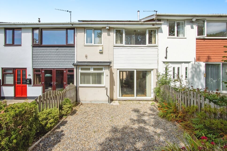 Main image of 3 bedroom Mid Terrace House for sale, Garland Drive, Leeds, West Yorkshire, LS15