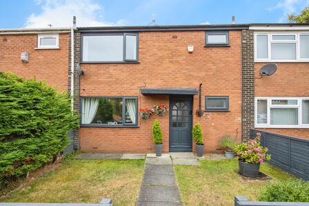 3 bedroom Mid Terrace House for sale