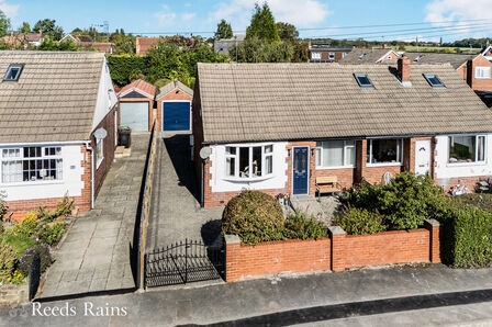 2 bedroom Semi Detached Bungalow for sale