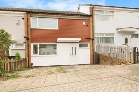 2 bedroom Mid Terrace House to rent