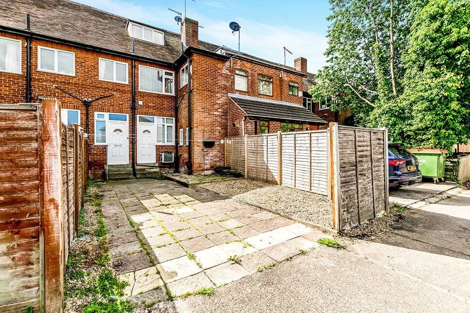 Main image of 3 bedroom  Flat to rent, Pendas Way, Leeds, West Yorkshire, LS15