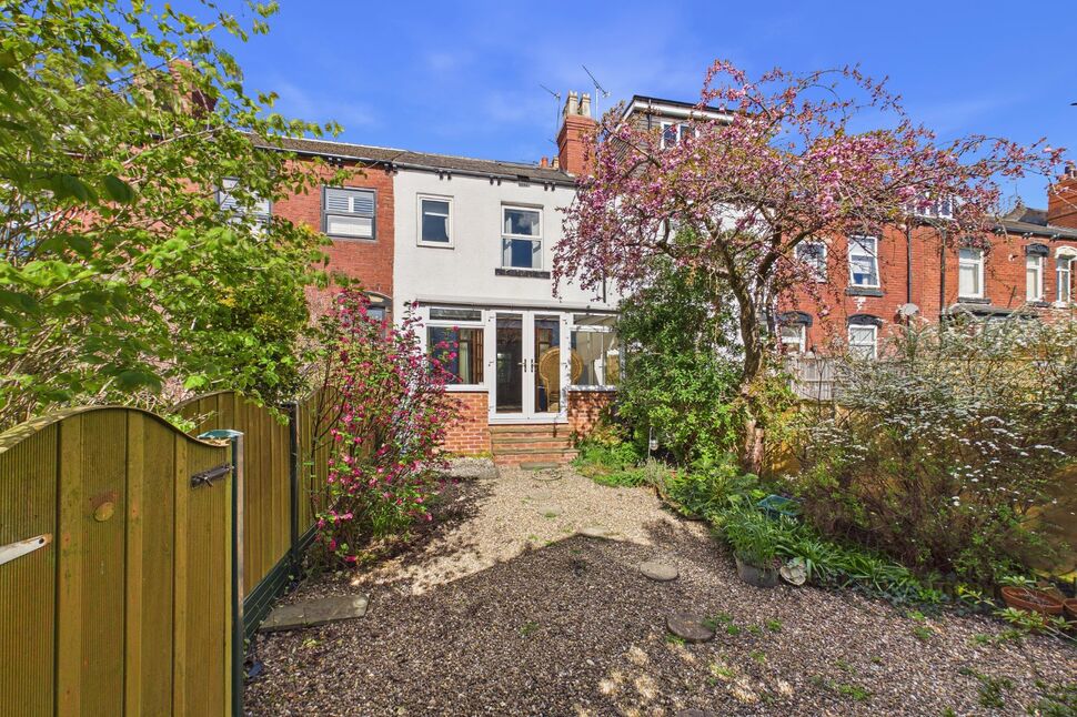 4 bedroom Mid Terrace House for sale