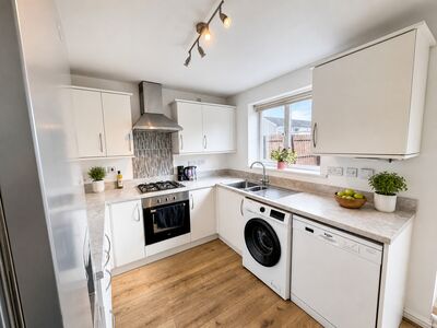 Whinmoor Way, 3 bedroom Semi Detached House for sale, &pound;220,000