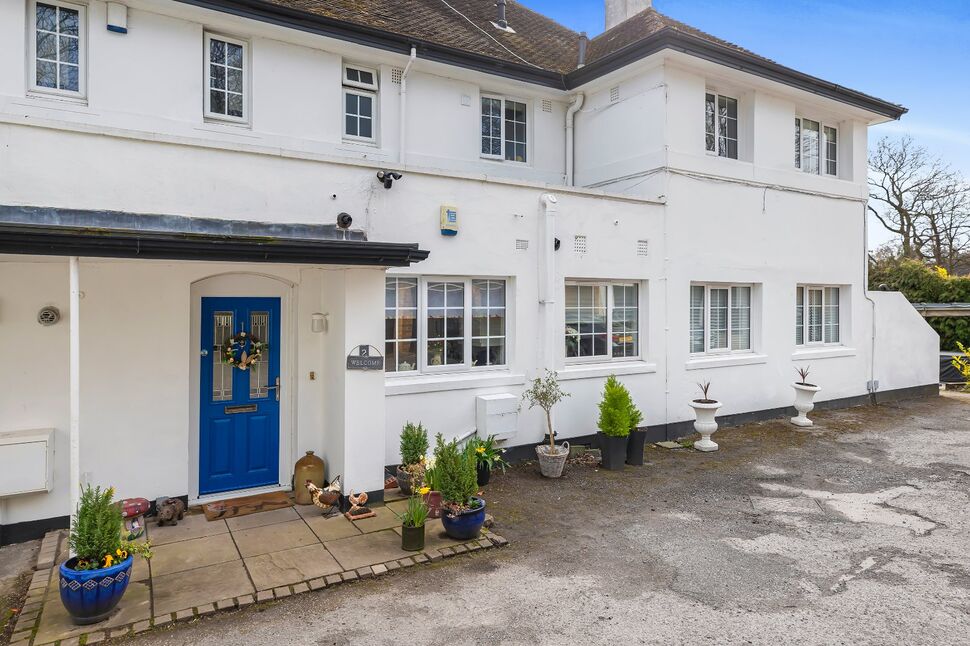 Main image of 2 bedroom Flat for sale, Long Causeway, Leeds, West Yorkshire, LS16