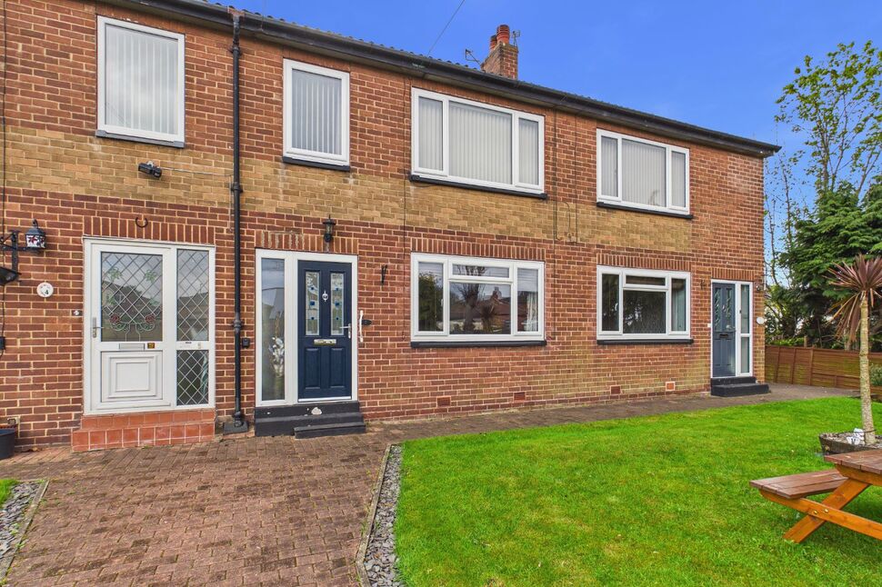 Main image of 2 bedroom Flat for sale, Howard Court, Leeds, West Yorkshire, LS15