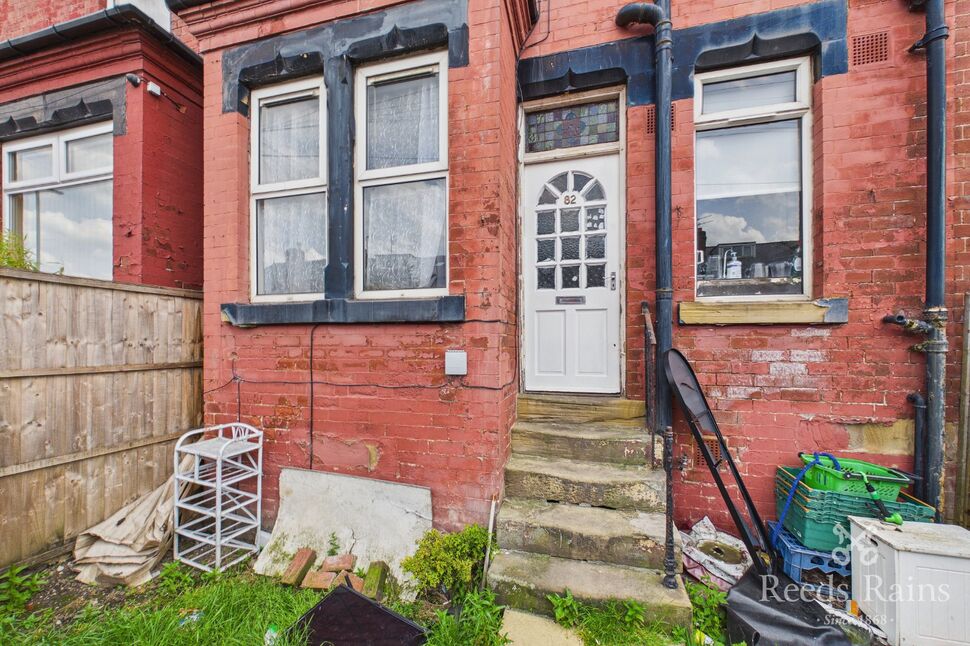 Main image of 2 bedroom Mid Terrace House for sale, Sutherland Mount, Leeds, West Yorkshire, LS9
