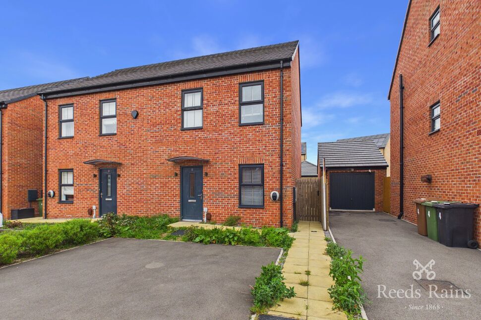 Main image of 3 bedroom Semi Detached House to rent, Tulip Drive, Seacroft, West Yorkshire, LS14