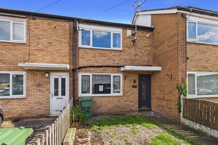 2 bedroom Mid Terrace House for sale