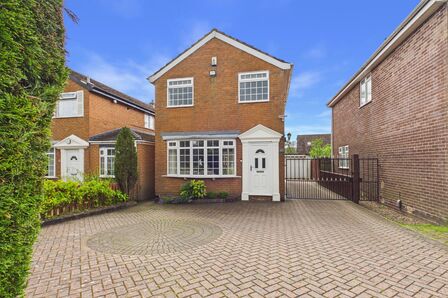 Red Hall Lane, 4 bedroom Detached House to rent, &pound;1,800 pcm