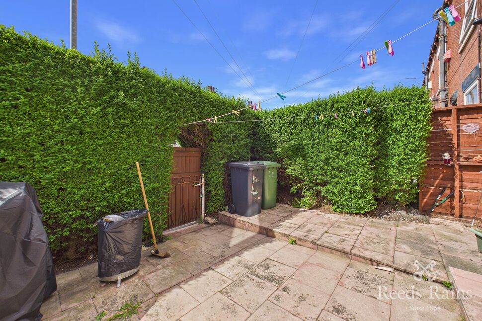 Main image of 3 bedroom Mid Terrace House to rent, Woodlea Street, Leeds, West Yorkshire, LS11