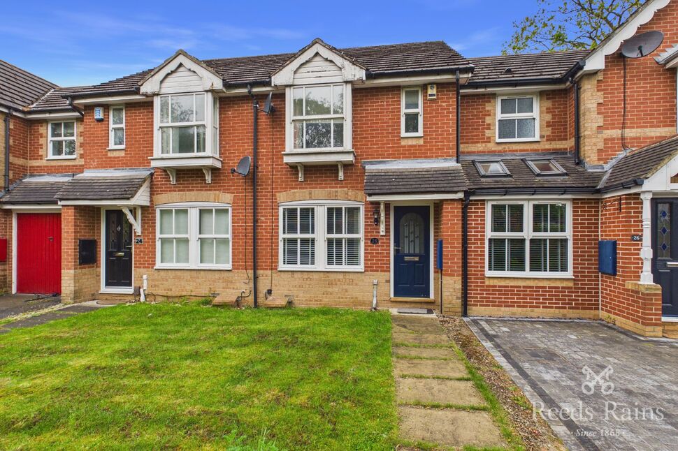 2 bedroom Mid Terrace House for sale