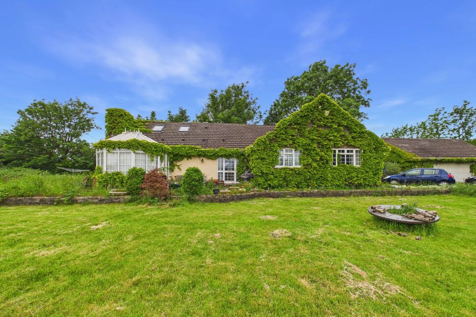 Main image of 4 bedroom Detached Bungalow for sale, Stockheld Lane, Leeds, West Yorkshire, LS15