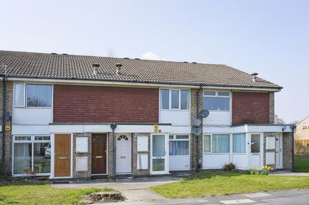 Turnberry View, 1 bedroom Flat to rent, &pound;825 pcm