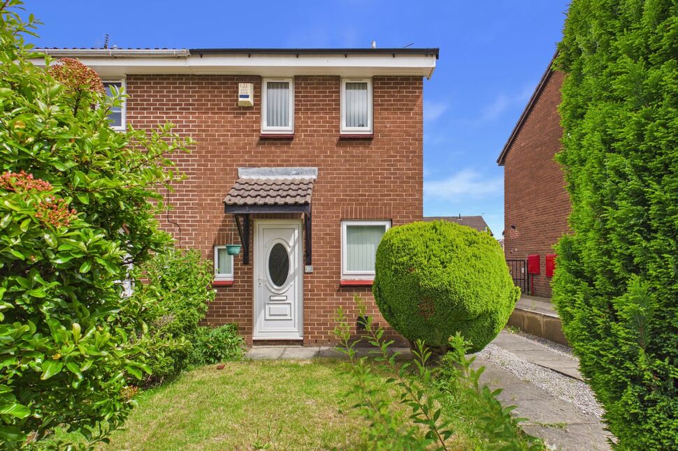 Main image of 2 bedroom Semi Detached House for sale, Kemsing Walk, Leeds, West Yorkshire, LS15