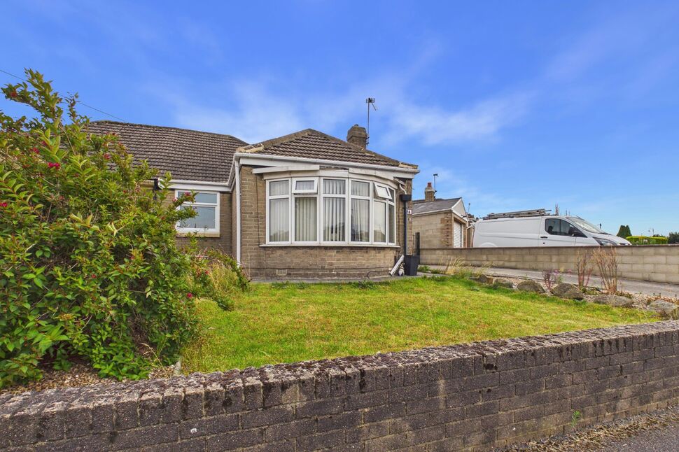 Main image of 2 bedroom Semi Detached Bungalow for sale, Kingswear Crescent, Leeds, West Yorkshire, LS15