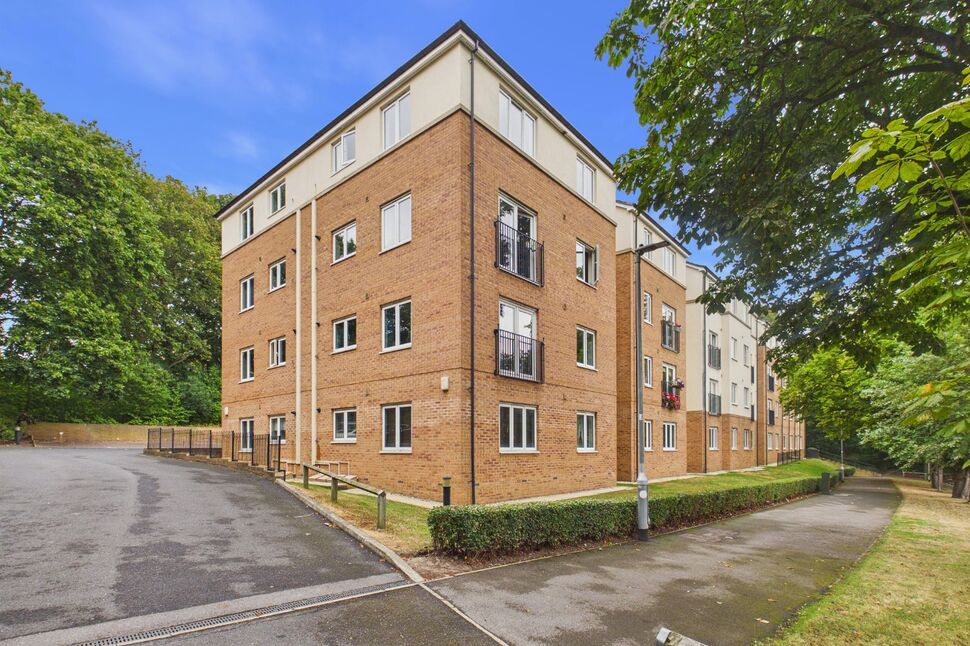Main image of 1 bedroom Flat for sale, Holly Way, Leeds, West Yorkshire, LS14