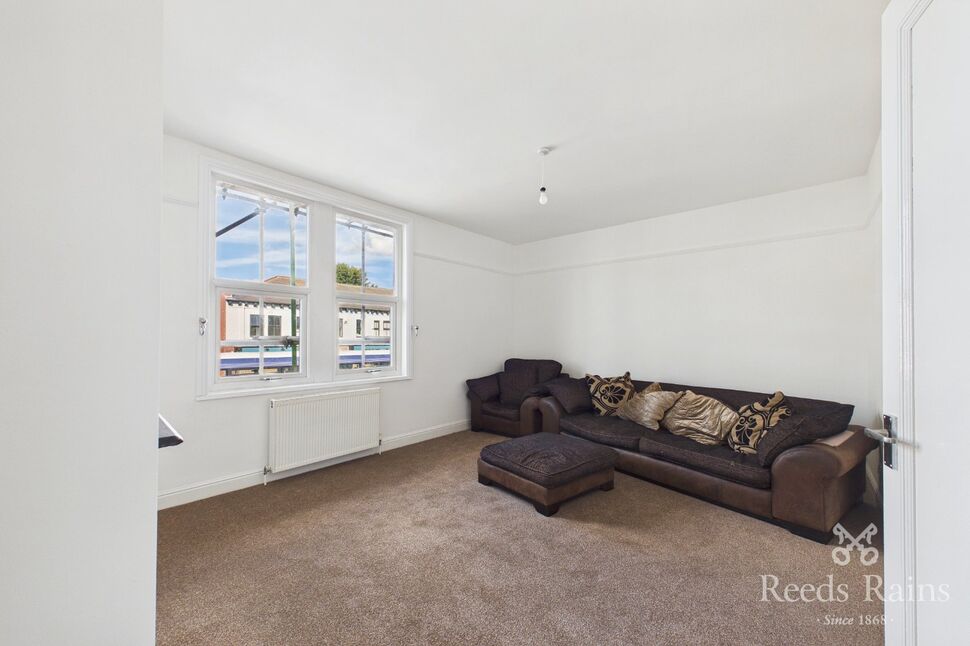 Main image of 2 bedroom Flat to rent, Austhorpe Road, Leeds, West Yorkshire, LS15