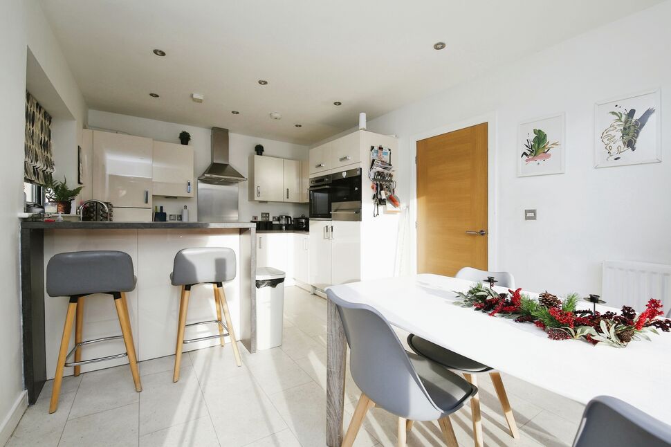 4 bedroom Semi Detached House for sale, Broadleaf Walk, Birtley, DH3
