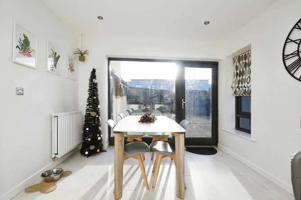 4 bedroom Semi Detached House for sale, Broadleaf Walk, Birtley, DH3