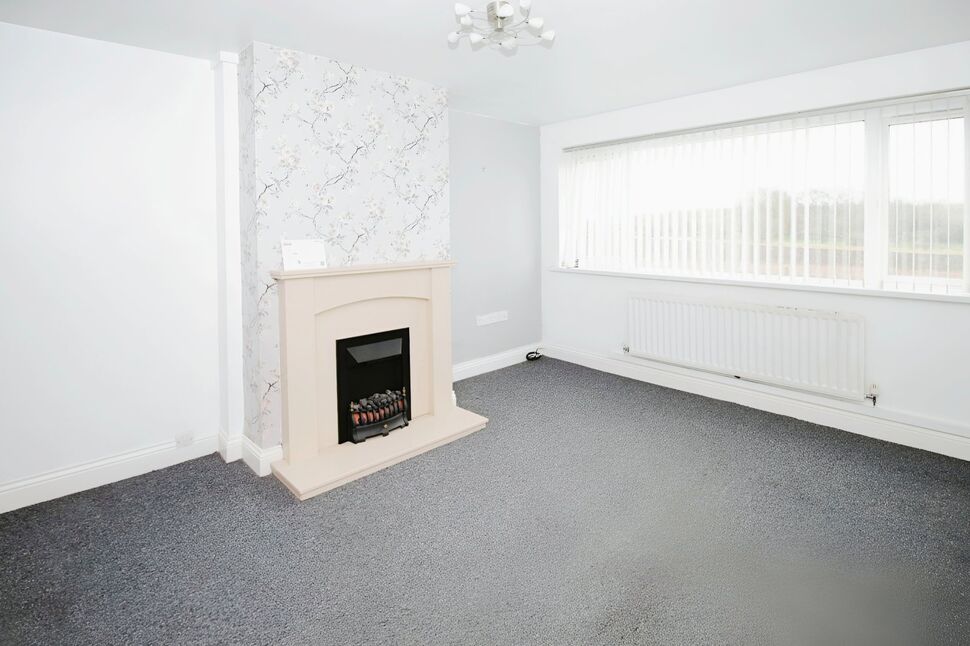 Lounge / dining room