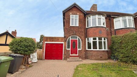 3 bedroom Semi Detached House to rent