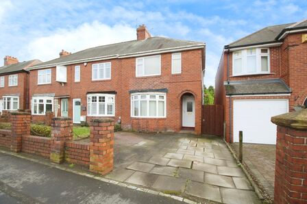 3 bedroom End Terrace House for sale